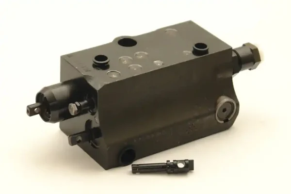 SK0018403-CZ20260306-083332-0-1772757212-size5-17597529311568-175 70118140 Rozvaděč hydrauliky - celek Nová Kolekce