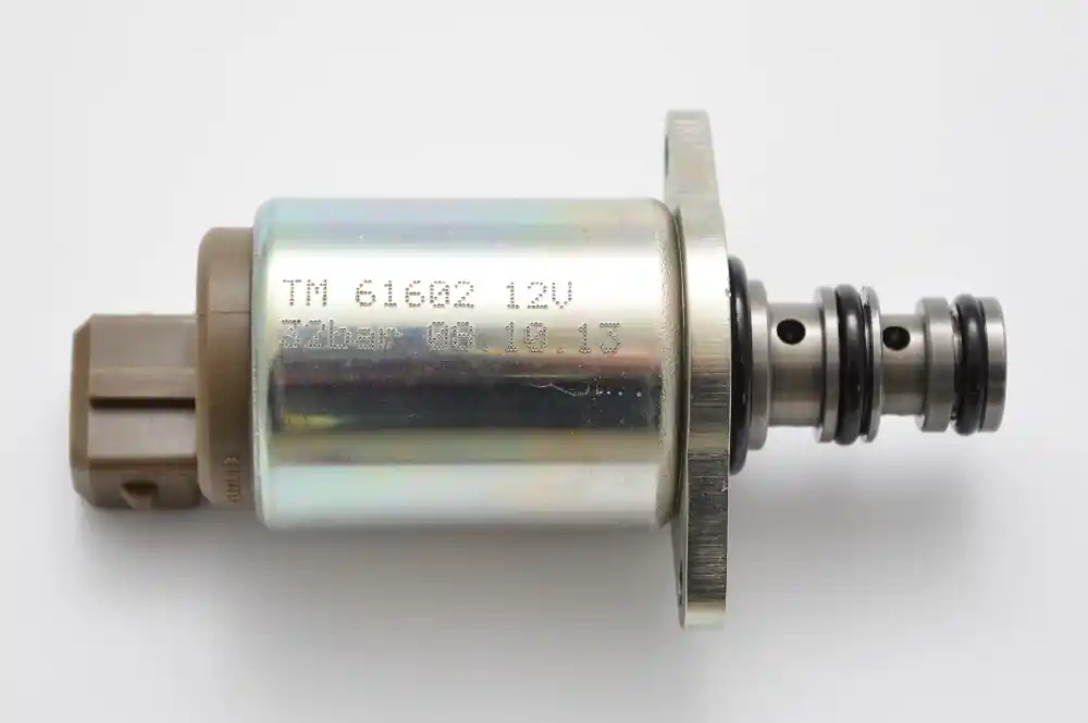 Zlevněný Zetor 90007940 / 93-2379 Ventil solenoidový 50bar - PVH Zuidberg