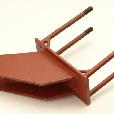 SK0020160-CZ20260306-083332-0-1772757212-size5-PROD021072 Zetor 78.444.010 Konzola levá Jen Po Omezenou Doba