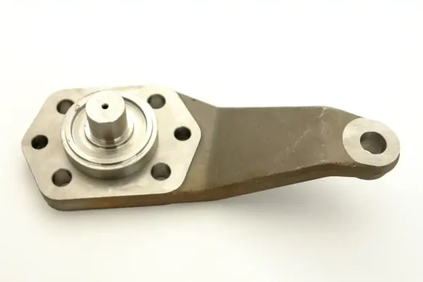 SK0021043-CZ20260306-083332-0-1772757212-size5-PROD035275 Zetor 5045-3202 / 6745-3260 Páka spodní pravá Finální Výprodej