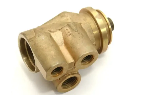 SK0021426-CZ20260306-083332-0-1772757212-size5-PROD028150 Zetor 93-3296 Těleso čerpadla UŘ III CD1M-229 Cenový Hit