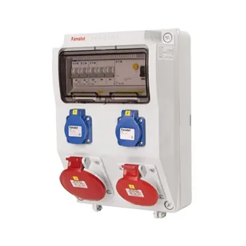 Zásuvková skříň 2x230V,1x400V/16A,1x400V/32A, jističe,chránič,IP44 Pouze Dnes