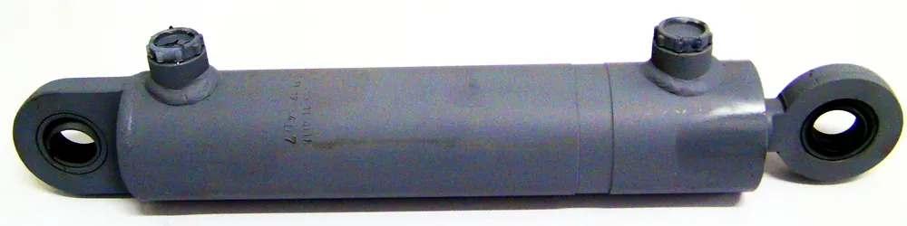 SK0099203-CZ20260306-083919-0-1772757563-111 Zlevněný HM1.3 50/25/160 111A111 válec hydraulický dvoučinný, 160bar,vstup tlaku v rovině kývání