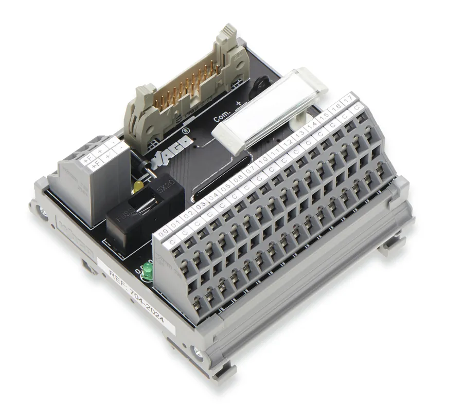 704-2024 16 channels with integrated sta Moderní