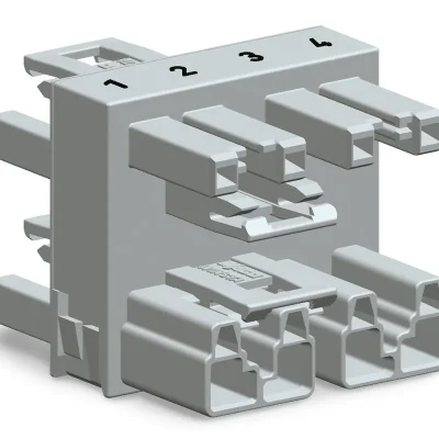SK0229314-CZ20260306-083626-0-1772757395-pim-1582884_1 770-1734 1 x plug / 3 x socket 4-pole Tovární Cena