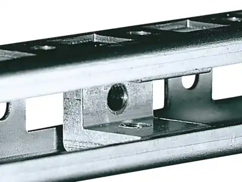 Posunovací matice M5 pro mont.lišty,20ks Horká Nabídka